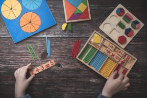 Explorând Fracțiile: Cum Funcționează și Unde le Întâlnim în Viața de Zi cu Zi